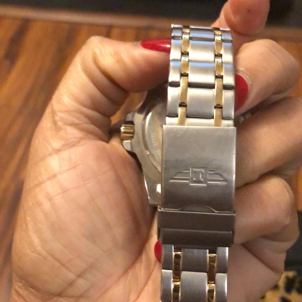 Watch - Picture 5 of 5